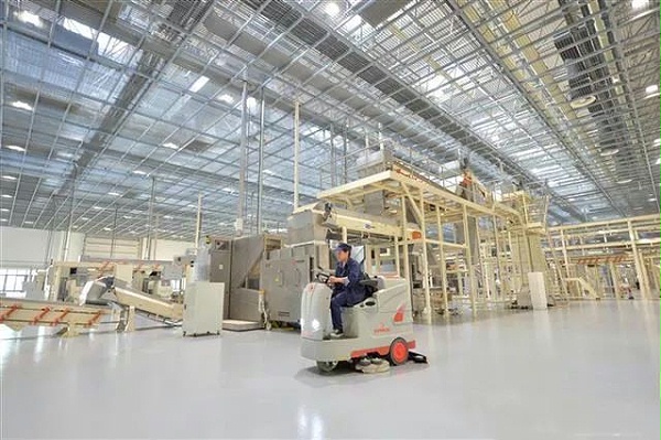 環(huán)氧彩砂自流平地坪